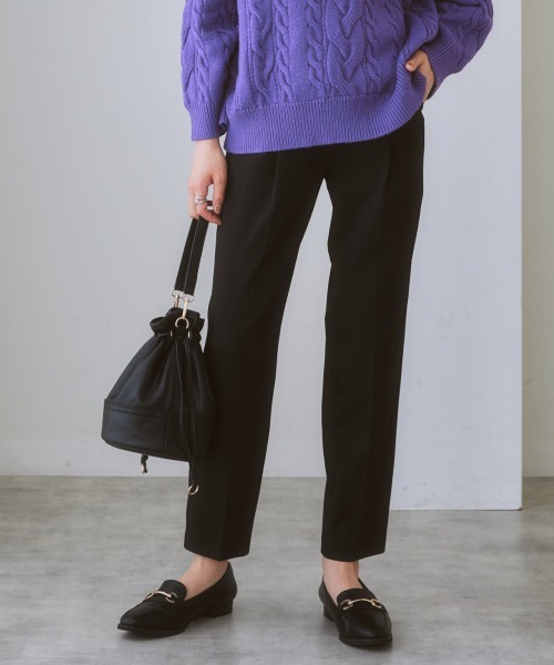 nissen（ニッセン）の「【褒められシルエット】テーパードパンツ（スラックス・レディース・オフホワイト/サックスブルー/グリーン/パープル/ブラック/イエロー/ピンク・M/L/LL/S）」の12枚目の写真