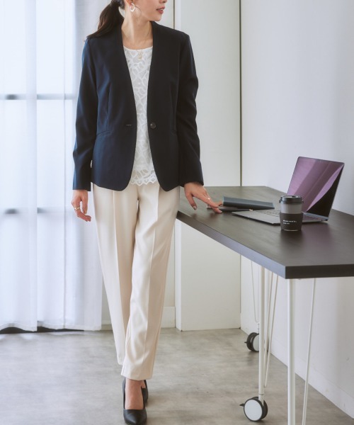 nissen（ニッセン）の「【褒められシルエット】テーパードパンツ（スラックス・レディース・オフホワイト/サックスブルー/グリーン/パープル/ブラック/イエロー/ピンク・M/L/LL/S）」の17枚目の写真