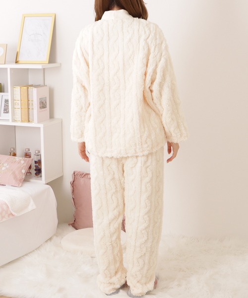 Lace Ladies(レースレディース)の「Vネックケーブル柄フランネルルームウエア(ルームウェア/パジャマ・レディース・アイボリー/グレー・M/XL)」の21枚目の写真