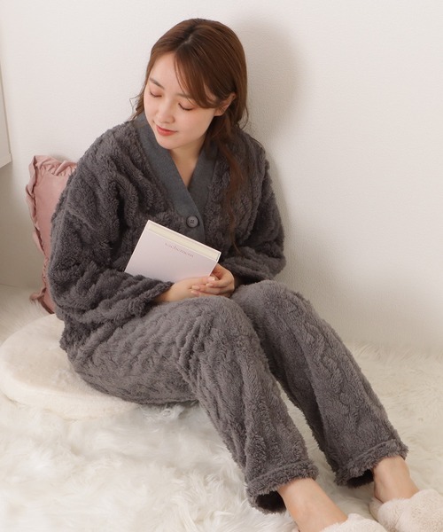 Lace Ladies(レースレディース)の「Vネックケーブル柄フランネルルームウエア(ルームウェア/パジャマ・レディース・アイボリー/グレー・M/XL)」の18枚目の写真