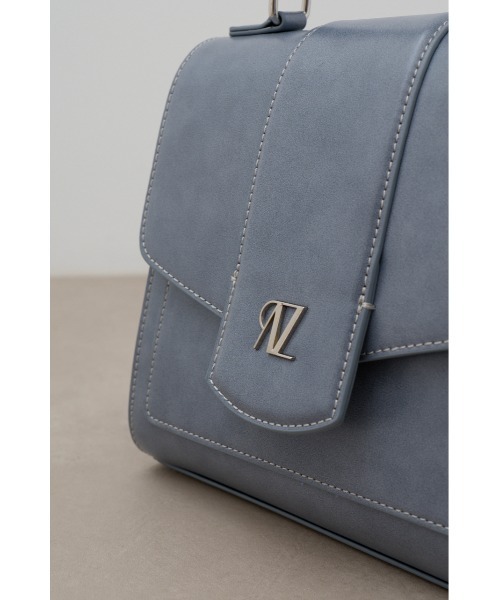 AZUL by moussy（アズールバイマウジー）の「AZモチーフワンハンドルフラップバッグ（ハンドバッグ・レディース・ライトブルー/ブラック/アイボリー・FREE）」の10枚目の写真