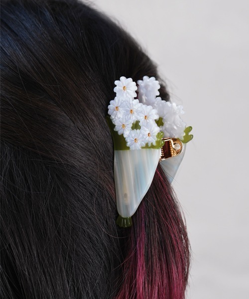 Fun & Daily(ファンアンドデイリー)の「F&D : アクリルフラワーヘアクリップ(バレッタ/ヘアクリップ・レディース・その他1/その他3/その他2・FREE)」の3枚目の写真