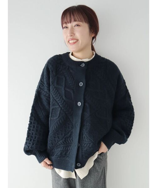 CRAFT STANDARD BOUTIQUE（クラフトスタンダードブティック）の「ケーブルパッチワークカーデイガン（カーディガン/ボレロ・レディース・レッド/ネイビー/ライトベージュ・FREE）」の21枚目の写真