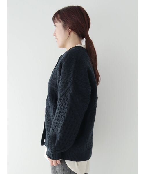 CRAFT STANDARD BOUTIQUE（クラフトスタンダードブティック）の「ケーブルパッチワークカーデイガン（カーディガン/ボレロ・レディース・レッド/ネイビー/ライトベージュ・FREE）」の22枚目の写真
