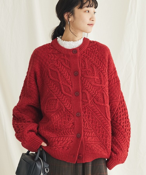 CRAFT STANDARD BOUTIQUE（クラフトスタンダードブティック）の「ケーブルパッチワークカーデイガン（カーディガン/ボレロ・レディース・レッド/ネイビー/ライトベージュ・FREE）」の3枚目の写真