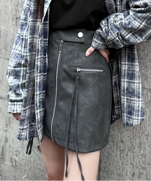 Figments（フィグメンツ）の「フロントZIP合皮ミニスカート（スカート・レディース・ブラック・MEDIUM/SMALL）」の8枚目の写真