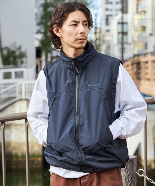 BEN DAVIS(ベンデイビス)の「【BEN DAVIS(ベンデイビス)】 4 WAY HOODED JACKET / 4WAY 袖脱着 フード スタンド ナイロン ベスト ジャケット ジップ(ナイロンジャケット・メンズ・ブラック/カーキ/ブルーグレー・X-LARGE/LARGE/MEDIUM)」の7枚目の写真