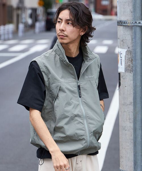 BEN DAVIS(ベンデイビス)の「【BEN DAVIS(ベンデイビス)】 4 WAY HOODED JACKET / 4WAY 袖脱着 フード スタンド ナイロン ベスト ジャケット ジップ(ナイロンジャケット・メンズ・ブラック/カーキ/ブルーグレー・X-LARGE/LARGE/MEDIUM)」の22枚目の写真