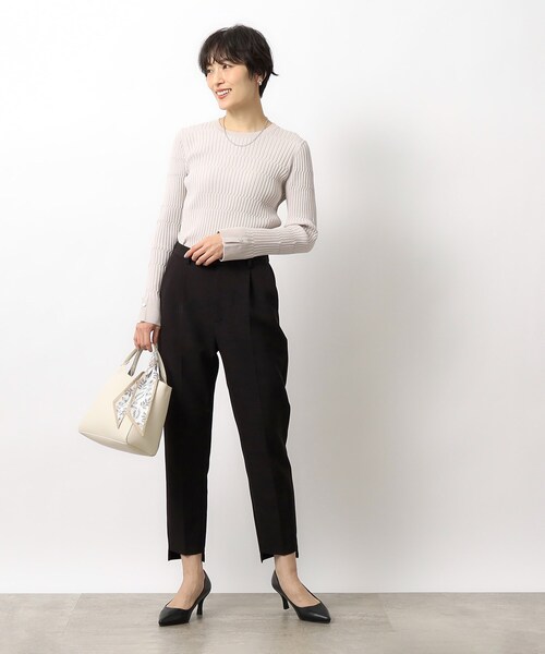 OPAQUE.CLIP（オペークドットクリップ）の「◆≪通勤・セレモニー/セットアップ対応≫ 前後差ヘムテーパードパンツ【ストレッチ/洗濯機洗い可】（その他パンツ・レディース・ベージュ/ブラック・36/38/40）」の15枚目の写真