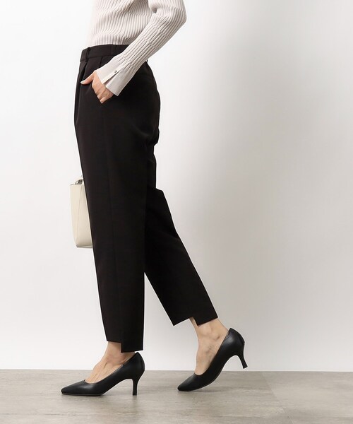 OPAQUE.CLIP（オペークドットクリップ）の「◆≪通勤・セレモニー/セットアップ対応≫ 前後差ヘムテーパードパンツ【ストレッチ/洗濯機洗い可】（その他パンツ・レディース・ベージュ/ブラック・36/38/40）」の17枚目の写真