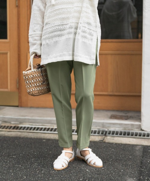 URBAN RESEARCH DOORS（アーバンリサーチドアーズ）の「ストレッチテーパードイージーパンツ（その他パンツ・レディース・ライトベージュ/ライトカーキ/ブラック・MEDIUM/SMALL/X-SMALL）」の5枚目の写真