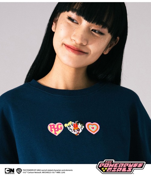 ANAP(アナップ)の「パワーパフ ガールズ ANAP コラボ スウェット トレーナー クロップド丈 裏毛(スウェット・レディース・ライトグレー/ネイビー・FREE)」の4枚目の写真