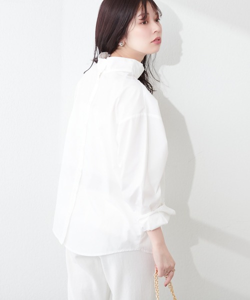 natural couture(ナチュラルクチュール)の「2WAYハイネックゆるシャツ(シャツ/ブラウス・レディース・オフホワイト/ブルー/その他1/その他2・FREE)」の5枚目の写真
