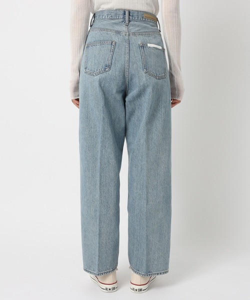 saloon（サルーン）の「SALOON(サルーン)/センタプレスストレートデニム（デニムパンツ・レディース・ライトブルー・SMALL/MEDIUM）」の11枚目の写真