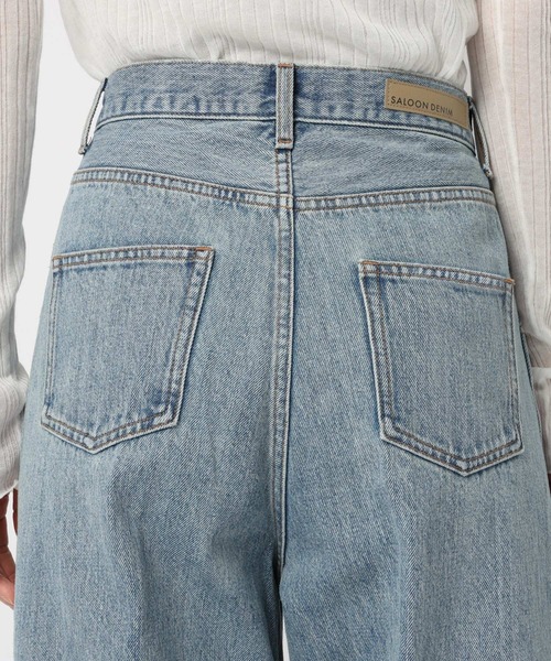 saloon（サルーン）の「SALOON(サルーン)/センタプレスストレートデニム（デニムパンツ・レディース・ライトブルー・SMALL/MEDIUM）」の14枚目の写真