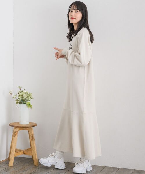RETRO GIRL(レトロガール)の「マーメイドスウェットOP(ワンピース・レディース・ホワイト系その他/ナチュラル/チャコールグレー・FREE)」の6枚目の写真