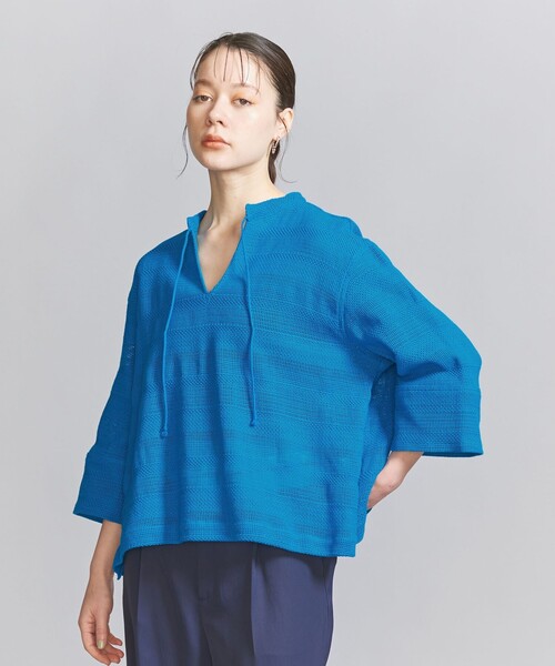 BEAUTY&YOUTH UNITED ARROWS（ビューティーアンドユースユナイテッドアローズ）の「ラッセルメッシュ Vネック プルオーバー（シャツ/ブラウス・レディース・ブラック/オフホワイト/ターコイズブルー・FREE）」の3枚目の写真