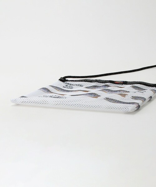 WEEKEND(ER)（ウィークエンダー）の「＜WEEKEND(ER)＞ メッシュ フラット フィッシュ ショルダーバッグ（ショルダーバッグ・メンズ・その他1・FREE）」の6枚目の写真
