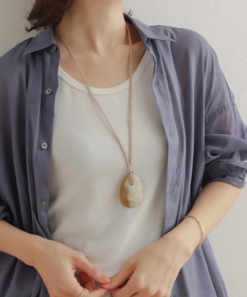 URBAN RESEARCH DOORS（アーバンリサーチドアーズ）の「バッファローホーンネックレス（ネックレス・レディース・ナチュラル/ブラック・ONE）」の2枚目の写真