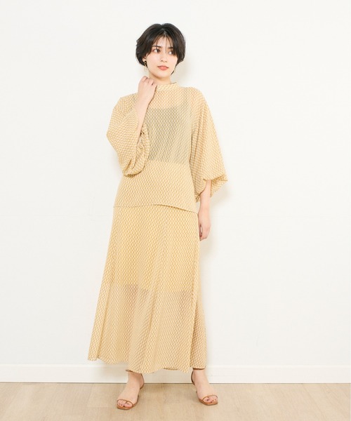 INED CLARO(イネドクラロ)の「ジオメトリックプリントブラウス【セットアップ対応】(シャツ/ブラウス・レディース・グレー/ベージュ/グリーン・フリー)」の20枚目の写真