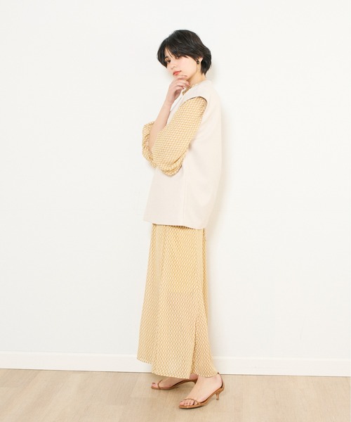 INED CLARO(イネドクラロ)の「ジオメトリックプリントブラウス【セットアップ対応】(シャツ/ブラウス・レディース・グレー/ベージュ/グリーン・フリー)」の17枚目の写真