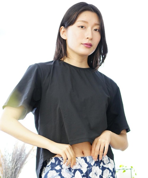 Ungrid（アングリッド）の「【ムラサキスポーツ限定】UNGRID/アングリッド 水陸両用 無地カッティングTシャツ/ラッシュガード   SS240801（Tシャツ/カットソー・レディース・ブラック/オフホワイト・M）」の7枚目の写真