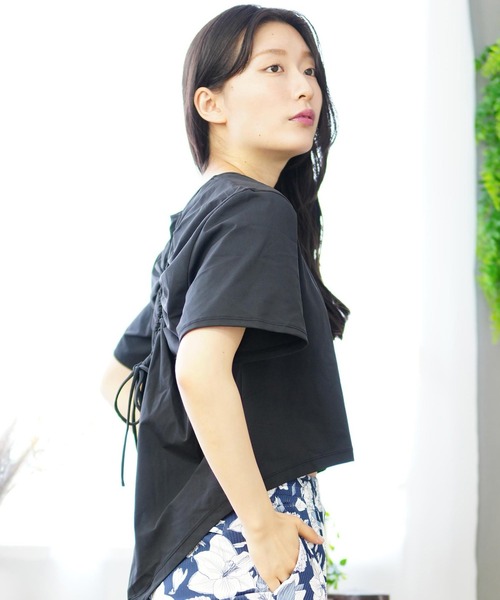 Ungrid（アングリッド）の「【ムラサキスポーツ限定】UNGRID/アングリッド 水陸両用 無地カッティングTシャツ/ラッシュガード   SS240801（Tシャツ/カットソー・レディース・ブラック/オフホワイト・M）」の8枚目の写真