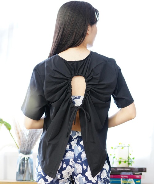 Ungrid（アングリッド）の「【ムラサキスポーツ限定】UNGRID/アングリッド 水陸両用 無地カッティングTシャツ/ラッシュガード   SS240801（Tシャツ/カットソー・レディース・ブラック/オフホワイト・M）」の9枚目の写真