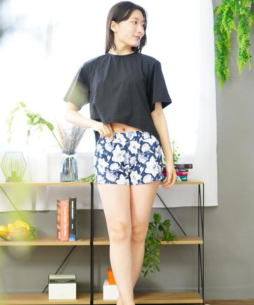 Ungrid（アングリッド）の「【ムラサキスポーツ限定】UNGRID/アングリッド 水陸両用 無地カッティングTシャツ/ラッシュガード   SS240801（Tシャツ/カットソー・レディース・ブラック/オフホワイト・M）」の10枚目の写真