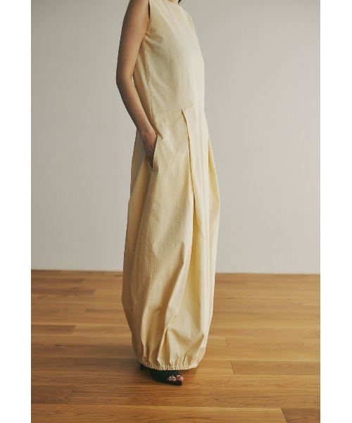 【美品】acka balloon form one-piece ベージュ 新品】Acka. balloon sleeve one-piece - メルカリ