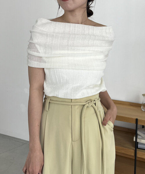 CAPRICIEUX LE'MAGE（カプリシューレマージュ）の「ノースリオフショルシアーニット（ニット/セーター・レディース・ブラック/ベージュ/ホワイト・FREE）」の7枚目の写真