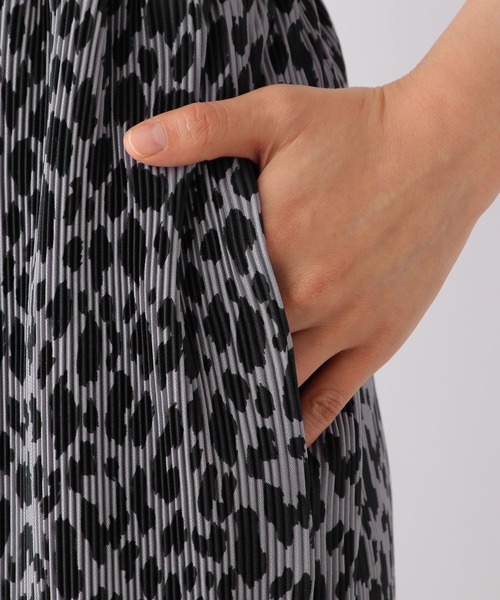 LEPSIM(レプシィム)の「柄プリーツイージーパンツ 124079(その他パンツ・レディース・チャコールグレー/アイボリー・FREE)」の13枚目の写真