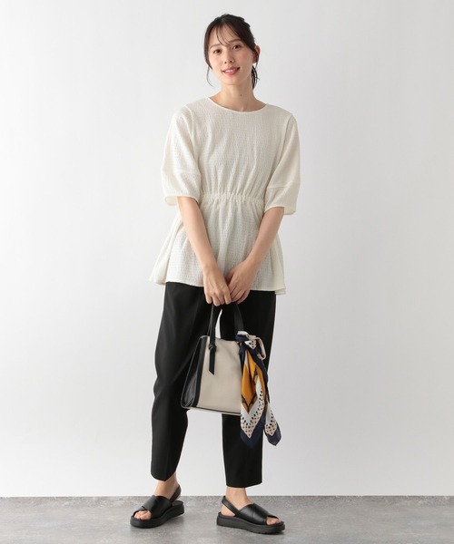 GLOBAL WORK(グローバルワーク)の「MATINEE LINE/シャーリングペプラム/124013(Tシャツ/カットソー・レディース・グレイッシュブルー/アイボリー/ブラック・MEDIUM/LARGE)」の4枚目の写真