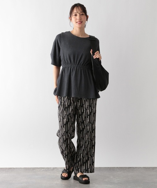 GLOBAL WORK(グローバルワーク)の「MATINEE LINE/シャーリングペプラム/124013(Tシャツ/カットソー・レディース・グレイッシュブルー/アイボリー/ブラック・MEDIUM/LARGE)」の12枚目の写真