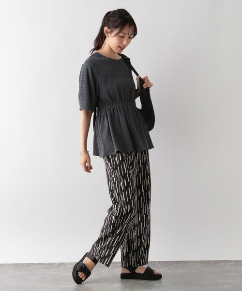 GLOBAL WORK(グローバルワーク)の「MATINEE LINE/シャーリングペプラム/124013(Tシャツ/カットソー・レディース・グレイッシュブルー/アイボリー/ブラック・MEDIUM/LARGE)」の13枚目の写真