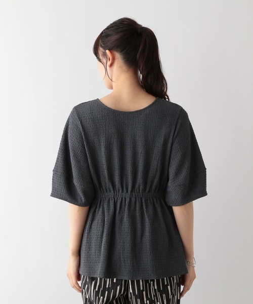 GLOBAL WORK(グローバルワーク)の「MATINEE LINE/シャーリングペプラム/124013(Tシャツ/カットソー・レディース・グレイッシュブルー/アイボリー/ブラック・MEDIUM/LARGE)」の20枚目の写真