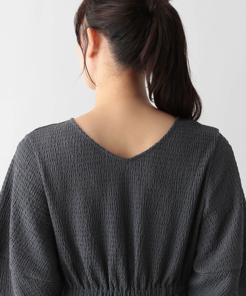GLOBAL WORK(グローバルワーク)の「MATINEE LINE/シャーリングペプラム/124013(Tシャツ/カットソー・レディース・グレイッシュブルー/アイボリー/ブラック・MEDIUM/LARGE)」の22枚目の写真