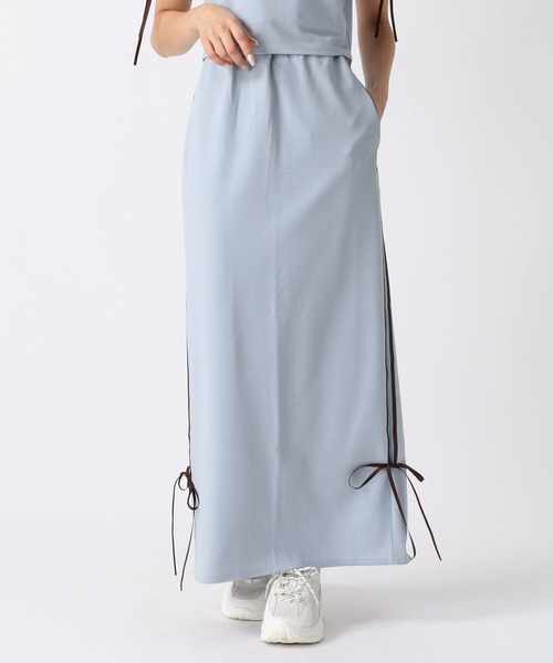 FOREVER 21(フォーエバー トゥエンティーワン)の「【2024SS】トラックナロースカート(スカート・レディース・ライトブルー/ブラック・SMALL/MEDIUM)」の1枚目の写真