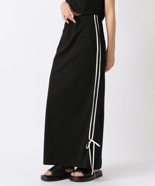 FOREVER 21(フォーエバー トゥエンティーワン)の「【2024SS】トラックナロースカート(スカート・レディース・ライトブルー/ブラック・SMALL/MEDIUM)」の20枚目の写真