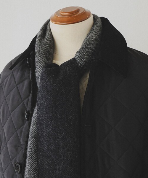 BEAMS（ビームス）の「ヘリンボーン リバーシブル マフラー（マフラー・メンズ・ネイビー/ブラック/チャコールグレー・ONE SIZE）」の5枚目の写真