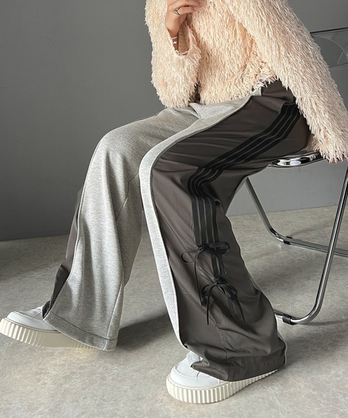 mily bilet（ミウィビレット）の「【mily bilet】ゆるっとキメて、ちゃんと可愛い。サイド リボン ２WAY 素材切り替え ワイド トラックパンツ（その他パンツ・レディース・ベージュ/ブラック/カーキ/チャコールグレー・LARGE/MEDIUM/SMALL/X-LARGE）」の13枚目の写真