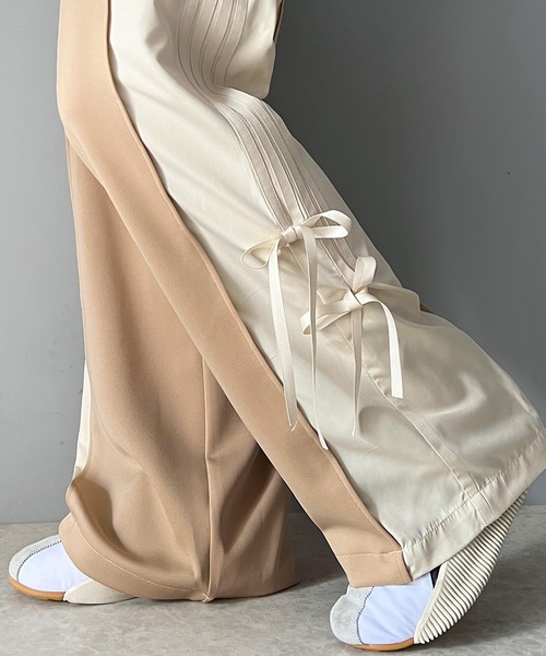 mily bilet（ミウィビレット）の「【mily bilet】ゆるっとキメて、ちゃんと可愛い。サイド リボン ２WAY 素材切り替え ワイド トラックパンツ（その他パンツ・レディース・ベージュ/ブラック/カーキ/チャコールグレー・LARGE/MEDIUM/SMALL/X-LARGE）」の19枚目の写真