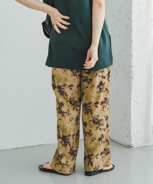 ITEMS URBANRESEARCH(アイテムズ アーバンリサーチ)の「プリントイージーワイドパンツ(その他パンツ・レディース・ブラック/キャメル・FREE)」の11枚目の写真