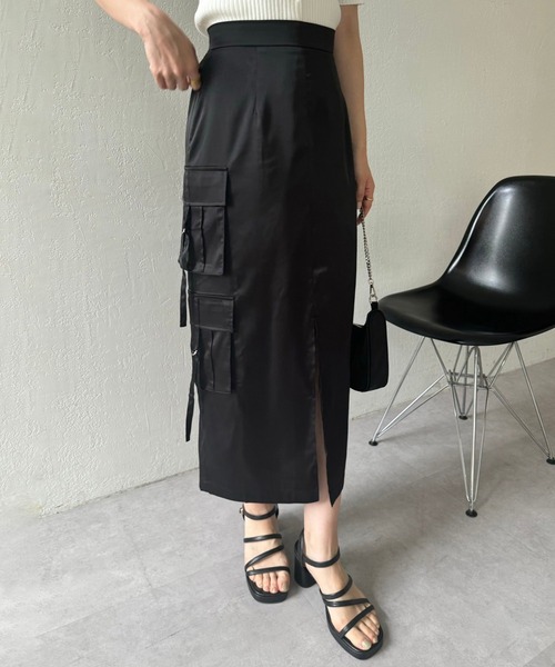 one after another NICE CLAUP（ワンアフターアナザーナイスクラップ）の「【OTONA NICE】カーゴポケットサテンスカート（スカート・レディース・アイボリー/グレー/ブラック・SMALL/MEDIUM）」の2枚目の写真