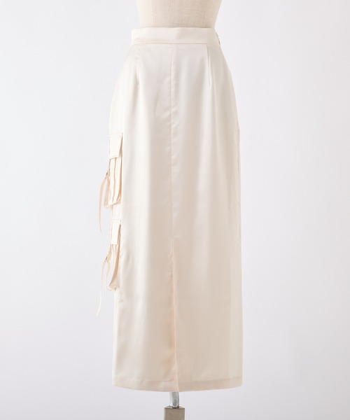 one after another NICE CLAUP（ワンアフターアナザーナイスクラップ）の「【OTONA NICE】カーゴポケットサテンスカート（スカート・レディース・アイボリー/グレー/ブラック・SMALL/MEDIUM）」の21枚目の写真