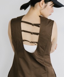 duei（デュイ）の「バックオープンジレ（ベスト）」