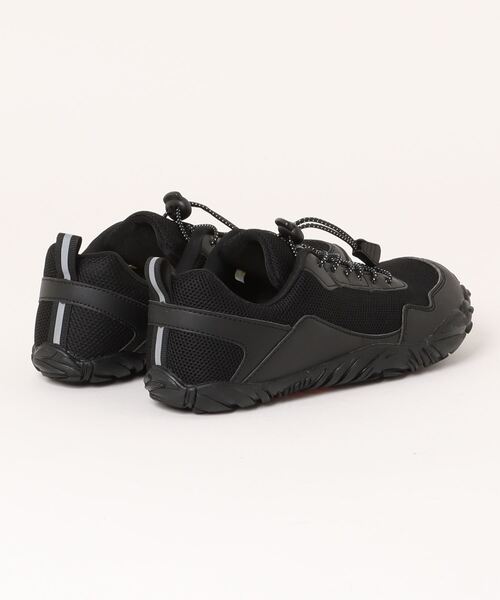 shoes365(シューズスリーシックスファイヴ)の「【shoes365】メッシュデザイン防滑アウトドアシューズ(その他シューズ・レディース・ダークグレー/ブラック・24.5cm/25.0cm/25.5cm/26.0cm/26.5cm/27.0cm)」の3枚目の写真
