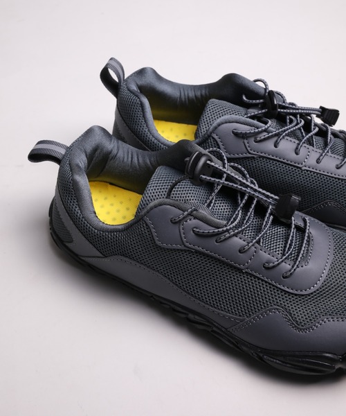 shoes365(シューズスリーシックスファイヴ)の「【shoes365】メッシュデザイン防滑アウトドアシューズ(その他シューズ・レディース・ダークグレー/ブラック・24.5cm/25.0cm/25.5cm/26.0cm/26.5cm/27.0cm)」の18枚目の写真