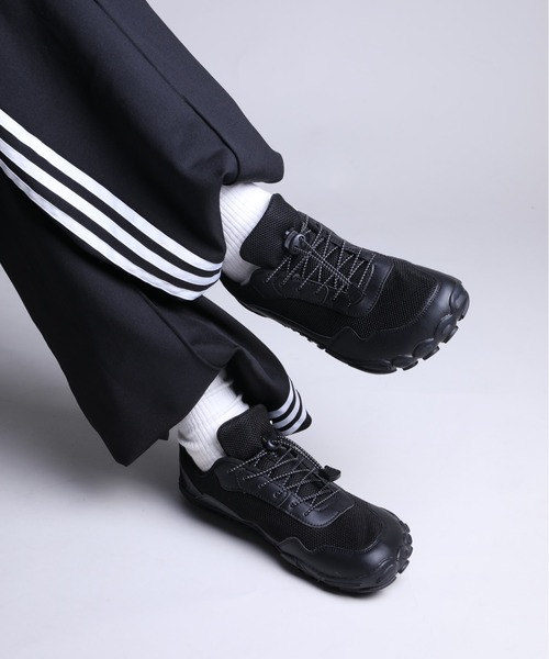 shoes365(シューズスリーシックスファイヴ)の「【shoes365】メッシュデザイン防滑アウトドアシューズ(その他シューズ・レディース・ダークグレー/ブラック・24.5cm/25.0cm/25.5cm/26.0cm/26.5cm/27.0cm)」の10枚目の写真