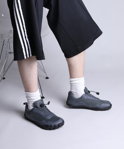 shoes365(シューズスリーシックスファイヴ)の「【shoes365】メッシュデザイン防滑アウトドアシューズ(その他シューズ・レディース・ダークグレー/ブラック・24.5cm/25.0cm/25.5cm/26.0cm/26.5cm/27.0cm)」の11枚目の写真